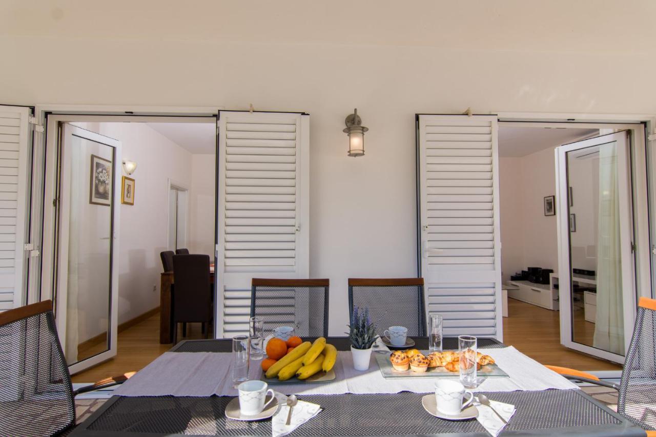 Villa Relax - Beautiful Apartment With Heated Saltwater Pool & Jacuzzi Kastela Ngoại thất bức ảnh